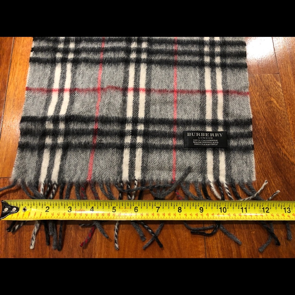 Vintage BURBERRY cashmere scarf - Picture 5 of 5